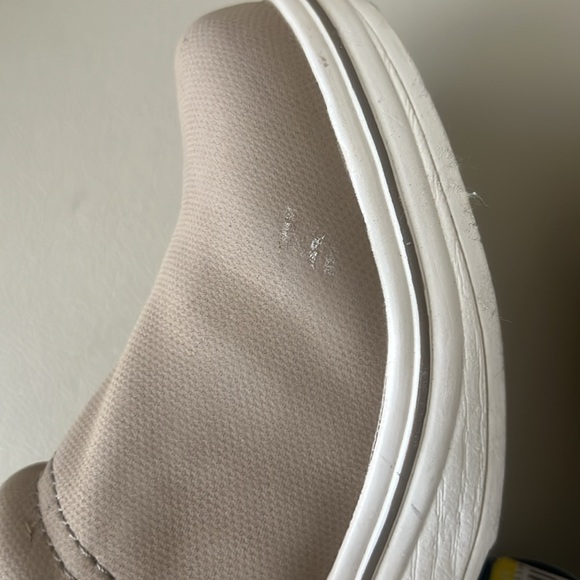 Croft&Barrow. sole (sense)ability ladies, slip on,,size 9 never used ￼ - Picture 13 of 16